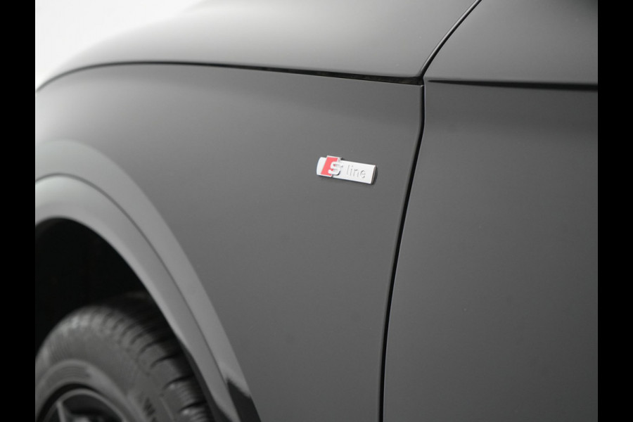 Audi Q5 50 TFSI e Quattro S Line PHEV 300pk Dealer O.H. | Trekhaak Af Fabriek | Sportstoelen Verwarmd | Keyless | 20"L.M | Apple Carplay | Virtual Cockpit | Navigatie | DAB | Plug In Hybrid |