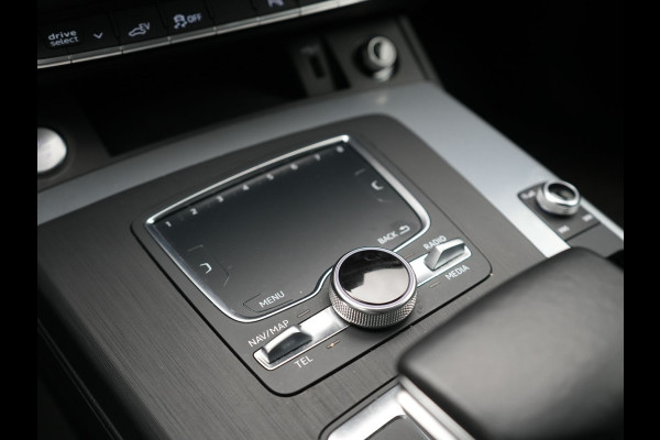 Audi Q5 50 TFSI e Quattro S Line PHEV 300pk Dealer O.H. | Trekhaak Af Fabriek | Sportstoelen Verwarmd | Keyless | 20"L.M | Apple Carplay | Virtual Cockpit | Navigatie | DAB | Plug In Hybrid |