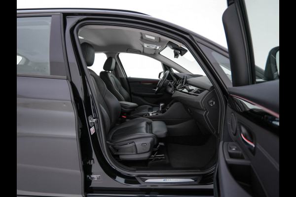 BMW 2 Serie Active Tourer 225xe iPerformance Saphir Edition {SOH-84%} Aut. *LEATHER | HEAD-UP | FULL-LED | HEATED-SPORTSEATS | CAMERA | NAVI-FULLMAP | PRIVACY-GLASS | ECC | PDC | 17''ALU*