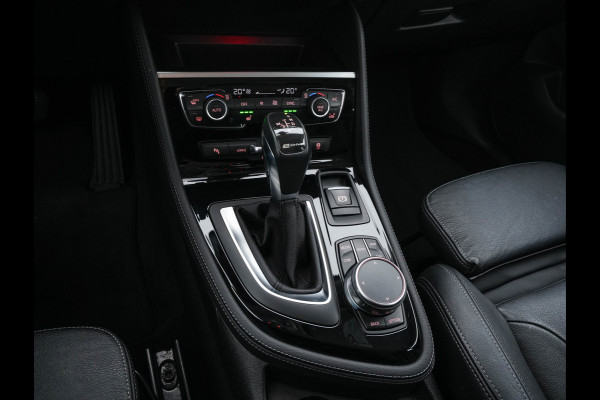 BMW 2 Serie Active Tourer 225xe iPerformance Saphir Edition {SOH-84%} Aut. *LEATHER | HEAD-UP | FULL-LED | HEATED-SPORTSEATS | CAMERA | NAVI-FULLMAP | PRIVACY-GLASS | ECC | PDC | 17''ALU*