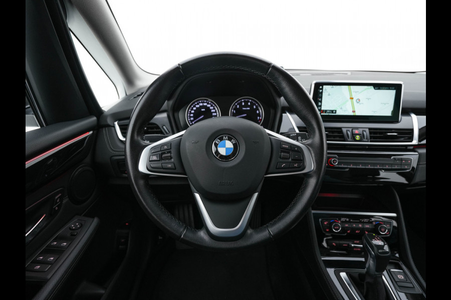 BMW 2 Serie Active Tourer 225xe iPerformance Saphir Edition {SOH-84%} Aut. *LEATHER | HEAD-UP | FULL-LED | HEATED-SPORTSEATS | CAMERA | NAVI-FULLMAP | PRIVACY-GLASS | ECC | PDC | 17''ALU*