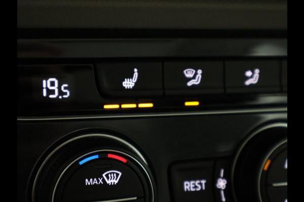 Volkswagen Tiguan 2.0 TSI 4Motion Highline Business Automaat | 360° Camera | Trekhaak | Vol leer | Stoelverwarming | Schuif-/Kanteldak |