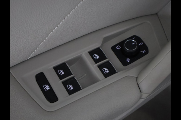 Volkswagen Tiguan 2.0 TSI 4Motion Highline Business Automaat | 360° Camera | Trekhaak | Vol leer | Stoelverwarming | Schuif-/Kanteldak |