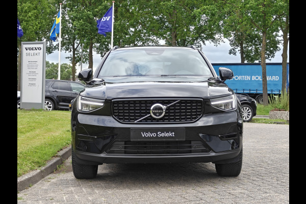Volvo XC40 B3 180PK Plus Dark | H&K | Elektr. Stoelen | verw. Voorstoelen | ACC | 19''