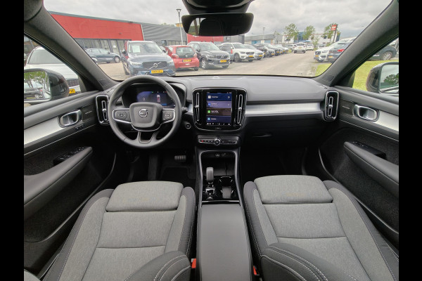 Volvo XC40 B3 180PK Plus Dark | H&K | Elektr. Stoelen | verw. Voorstoelen | ACC | 19''