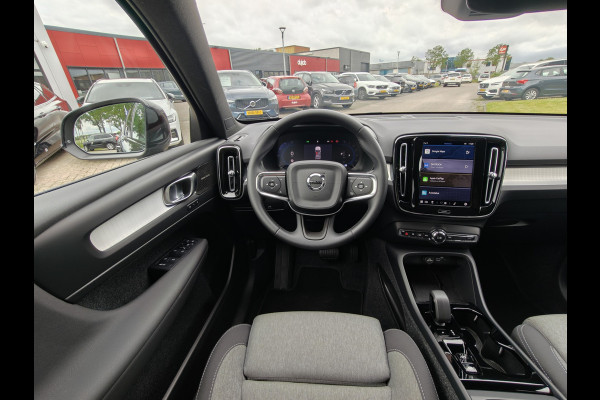 Volvo XC40 B3 180PK Plus Dark | H&K | Elektr. Stoelen | verw. Voorstoelen | ACC | 19''