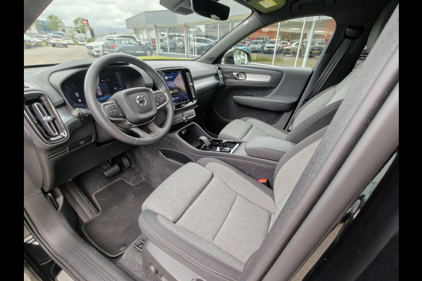Volvo XC40 B3 180PK Plus Dark | H&K | Elektr. Stoelen | verw. Voorstoelen | ACC | 19''