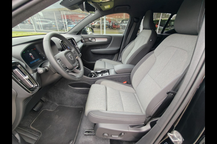 Volvo XC40 B3 180PK Plus Dark | H&K | Elektr. Stoelen | verw. Voorstoelen | ACC | 19''
