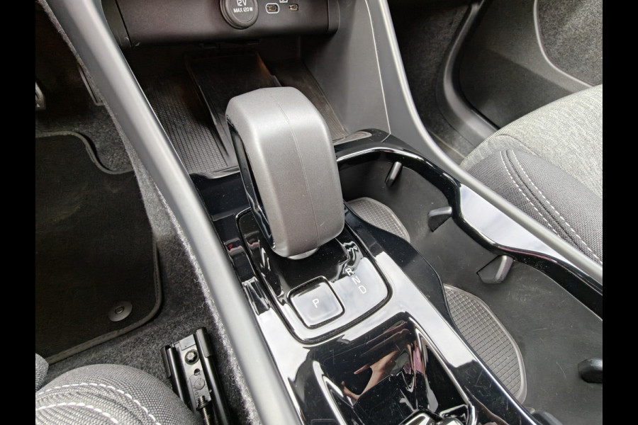 Volvo XC40 B3 180PK Plus Dark | H&K | Elektr. Stoelen | verw. Voorstoelen | ACC | 19''