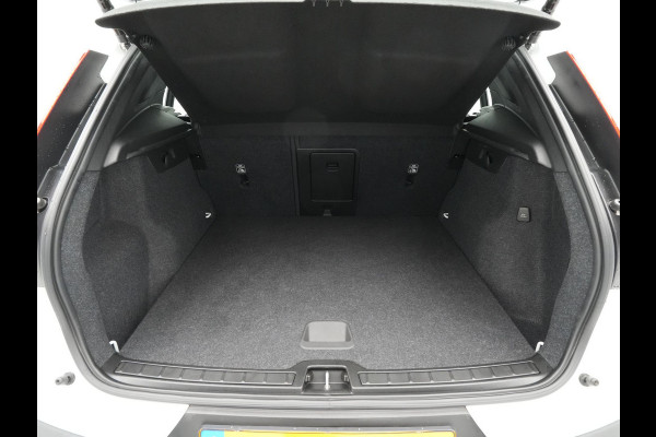 Volvo XC40 1.5 T5 260pk Recharge Inscription Expression | Full-LED | Navigatie | 18"lm | Android/Carplay 139
