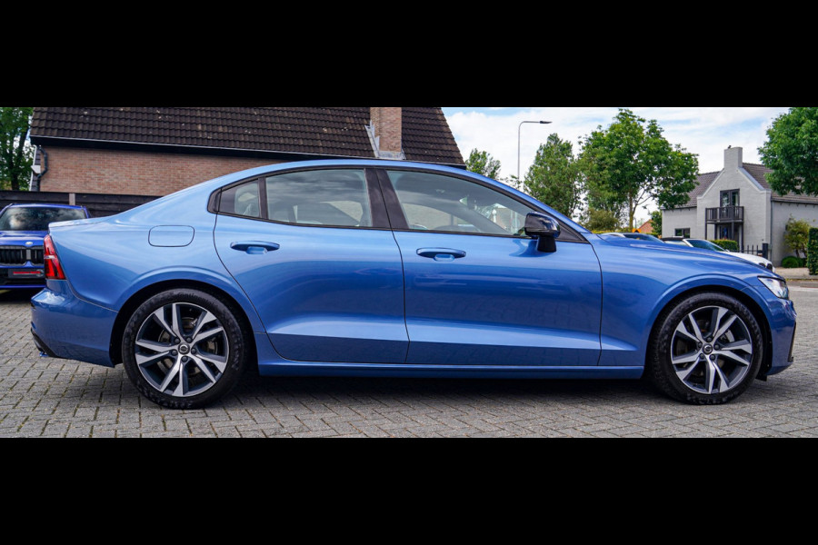 Volvo S60 2.0 T4 R-Design | Luxe R-design stoelen | Trekhaak | Memory stoelen | Camera | Carplay