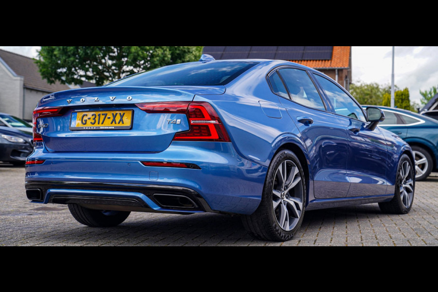 Volvo S60 2.0 T4 R-Design | Luxe R-design stoelen | Trekhaak | Memory stoelen | Camera | Carplay