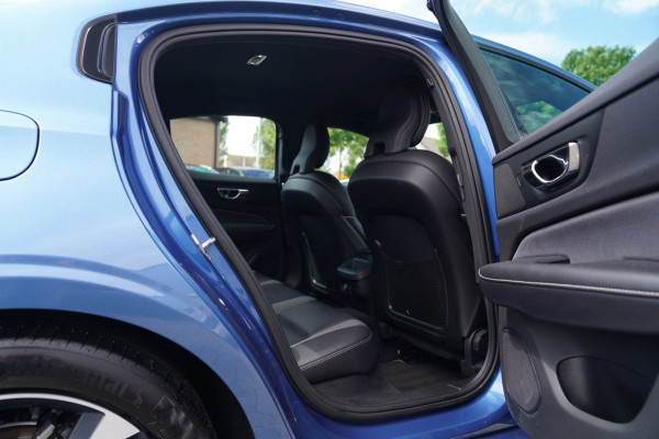 Volvo S60 2.0 T4 R-Design | Luxe R-design stoelen | Trekhaak | Memory stoelen | Camera | Carplay