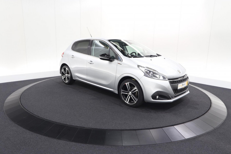 Peugeot 208 PureTech 110 EAT6 GT-line | Trekhaak | Apple Carplay | Climate Control | Parkeersensoren