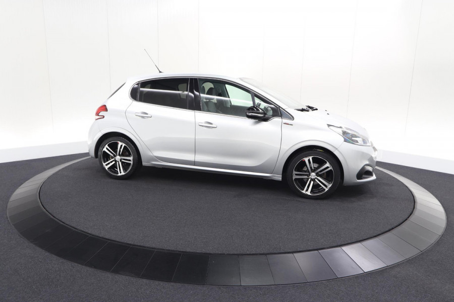 Peugeot 208 PureTech 110 EAT6 GT-line | Trekhaak | Apple Carplay | Climate Control | Parkeersensoren