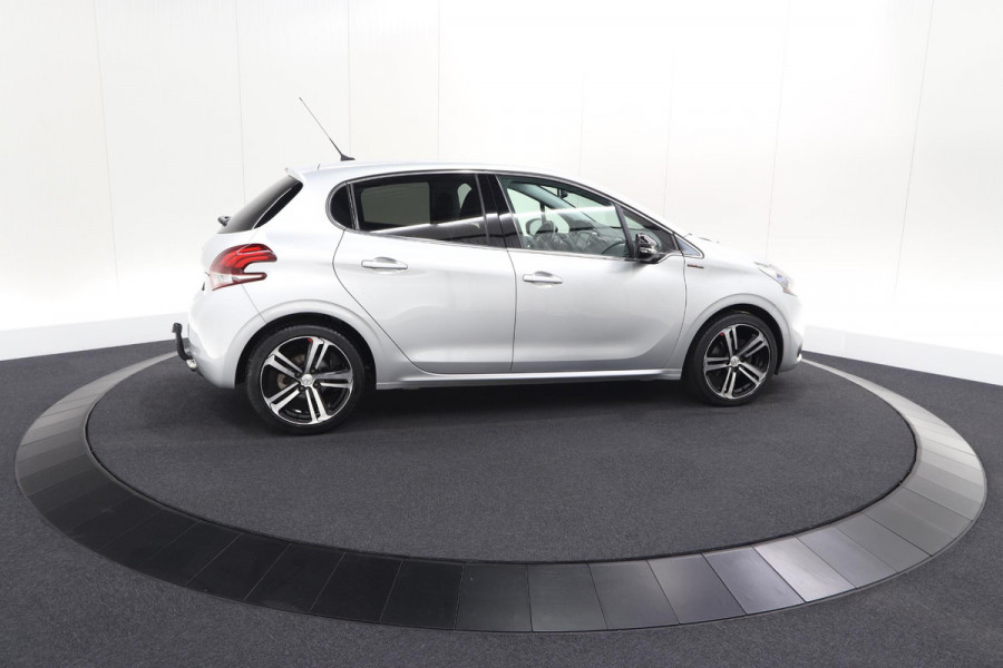 Peugeot 208 PureTech 110 EAT6 GT-line | Trekhaak | Apple Carplay | Climate Control | Parkeersensoren