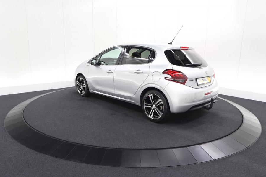 Peugeot 208 PureTech 110 EAT6 GT-line | Trekhaak | Apple Carplay | Climate Control | Parkeersensoren