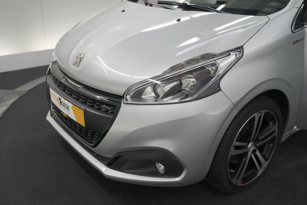 Peugeot 208 PureTech 110 EAT6 GT-line | Trekhaak | Apple Carplay | Climate Control | Parkeersensoren