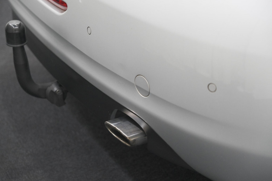 Peugeot 208 PureTech 110 EAT6 GT-line | Trekhaak | Apple Carplay | Climate Control | Parkeersensoren