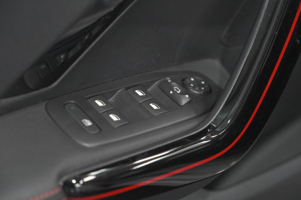 Peugeot 208 PureTech 110 EAT6 GT-line | Trekhaak | Apple Carplay | Climate Control | Parkeersensoren