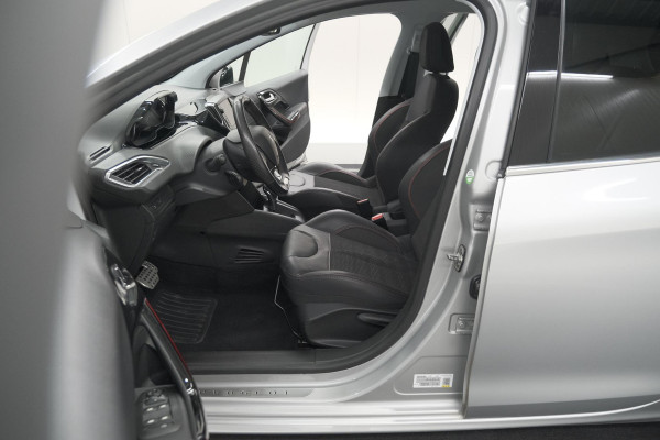 Peugeot 208 PureTech 110 EAT6 GT-line | Trekhaak | Apple Carplay | Climate Control | Parkeersensoren