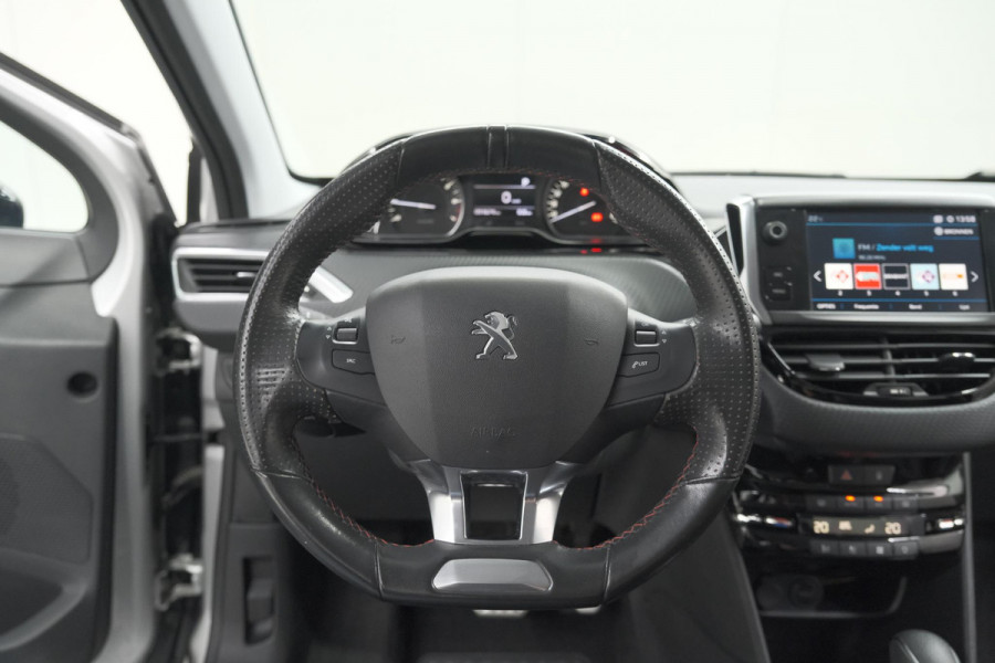 Peugeot 208 PureTech 110 EAT6 GT-line | Trekhaak | Apple Carplay | Climate Control | Parkeersensoren