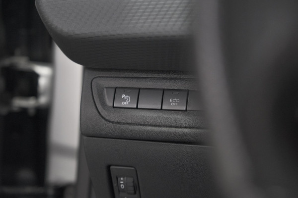 Peugeot 208 PureTech 110 EAT6 GT-line | Trekhaak | Apple Carplay | Climate Control | Parkeersensoren