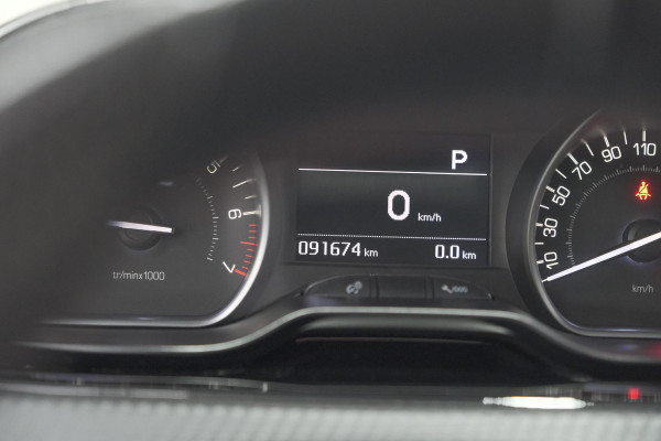 Peugeot 208 PureTech 110 EAT6 GT-line | Trekhaak | Apple Carplay | Climate Control | Parkeersensoren