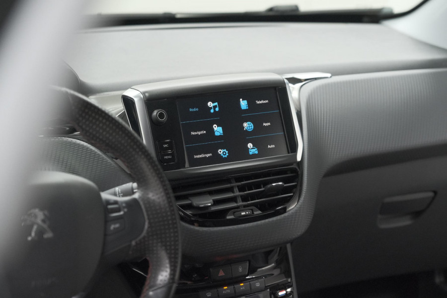 Peugeot 208 PureTech 110 EAT6 GT-line | Trekhaak | Apple Carplay | Climate Control | Parkeersensoren