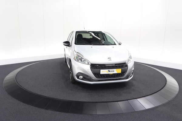 Peugeot 208 PureTech 110 EAT6 GT-line | Trekhaak | Apple Carplay | Climate Control | Parkeersensoren