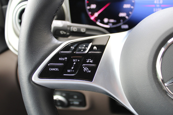 Mercedes-Benz V-Klasse 300d / Exclusive / DC / Luchtvering / Panorama / 2x Elec Schuifd / 360 Cam / Burmester / Vol Opties / NIEUW!!