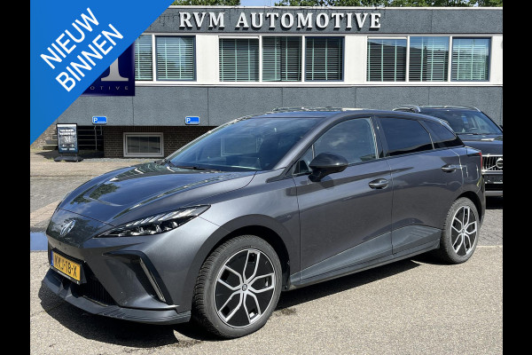 MG4 MG4 Electric Luxury 64 kWh SOH 97%|360 CAMERA| 7 JAAR MG GARANTIE T/M 02-2031| ELEK. STOEL| DODE HOEK SENSOR| STOEL + STUURVERWARMING| ADAPTIVE CRUISE CONTROL