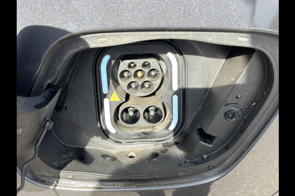 MG4 MG4 Electric Luxury 64 kWh SOH 97%|360 CAMERA| 7 JAAR MG GARANTIE T/M 02-2031| ELEK. STOEL| DODE HOEK SENSOR| STOEL + STUURVERWARMING| ADAPTIVE CRUISE CONTROL