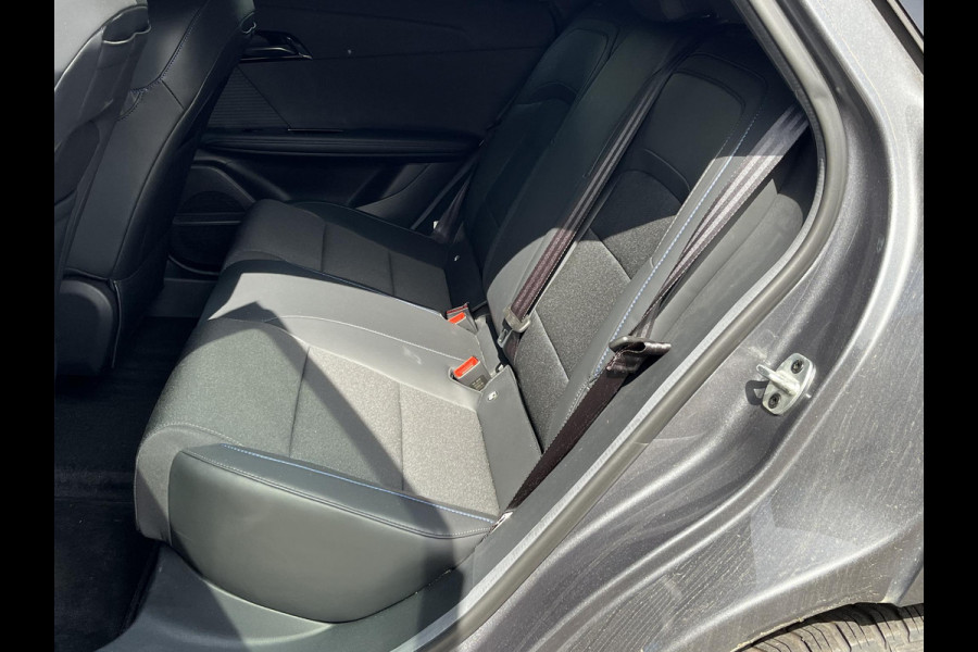 MG4 MG4 Electric Luxury 64 kWh SOH 97%|360 CAMERA| 7 JAAR MG GARANTIE T/M 02-2031| ELEK. STOEL| DODE HOEK SENSOR| STOEL + STUURVERWARMING| ADAPTIVE CRUISE CONTROL