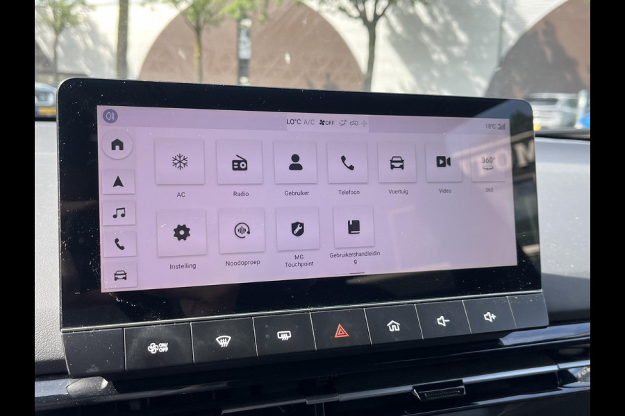MG4 MG4 Electric Luxury 64 kWh SOH 97%|360 CAMERA| 7 JAAR MG GARANTIE T/M 02-2031| ELEK. STOEL| DODE HOEK SENSOR| STOEL + STUURVERWARMING| ADAPTIVE CRUISE CONTROL