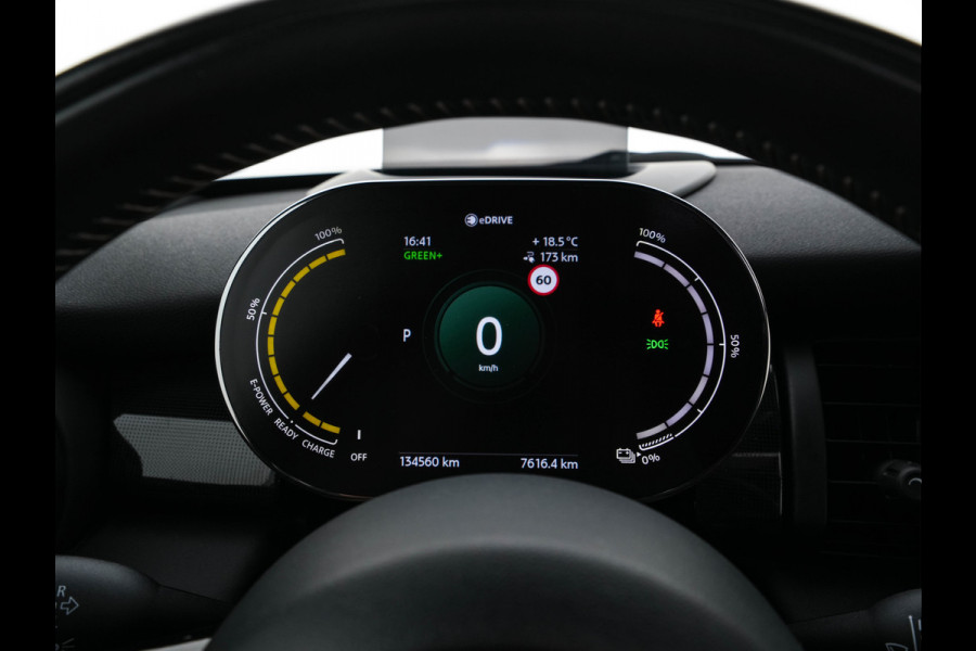 MINI Electric Yours 33 kWh [ 3-Fase-11kW ] {SoH-97%} (INCL-BTW) Aut. *HEATPUMP | PANO | LEATHER | DIGI-COCKPIT | HEAD-UP | FULL-LED | NAVI-FULLMAP | HEATED-SPORTSEATS | DAB | CRUISE | HARMAN/KARDON | CAMERA | KEYLESS | AMBIENTLIGHT | 17"ALU*