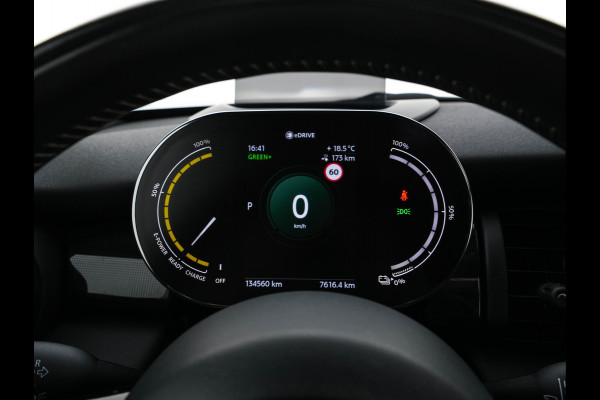 MINI Electric Yours 33 kWh [ 3-Fase-11kW ] {SoH-97%} (INCL-BTW) Aut. *HEATPUMP | PANO | LEATHER | DIGI-COCKPIT | HEAD-UP | FULL-LED | NAVI-FULLMAP | HEATED-SPORTSEATS | DAB | CRUISE | HARMAN/KARDON | CAMERA | KEYLESS | AMBIENTLIGHT | 17"ALU*