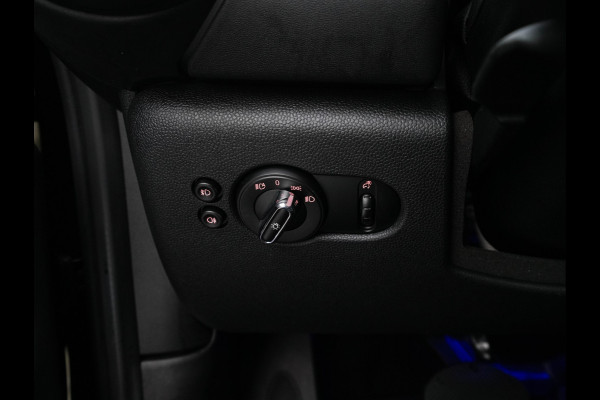 MINI Electric Yours 33 kWh [ 3-Fase-11kW ] {SoH-97%} (INCL-BTW) Aut. *HEATPUMP | PANO | LEATHER | DIGI-COCKPIT | HEAD-UP | FULL-LED | NAVI-FULLMAP | HEATED-SPORTSEATS | DAB | CRUISE | HARMAN/KARDON | CAMERA | KEYLESS | AMBIENTLIGHT | 17"ALU*