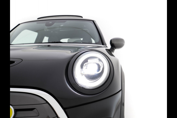MINI Electric Yours 33 kWh [ 3-Fase-11kW ] {SoH-97%} (INCL-BTW) Aut. *HEATPUMP | PANO | LEATHER | DIGI-COCKPIT | HEAD-UP | FULL-LED | NAVI-FULLMAP | HEATED-SPORTSEATS | DAB | CRUISE | HARMAN/KARDON | CAMERA | KEYLESS | AMBIENTLIGHT | 17"ALU*