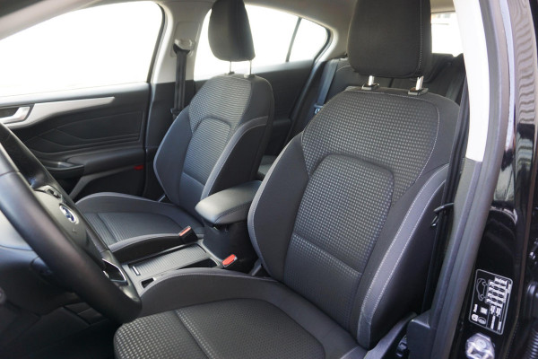 Ford Focus 1.0 EcoBoost Edition Business/1 Eigenaar/Camera/ All-Seasonbanden.