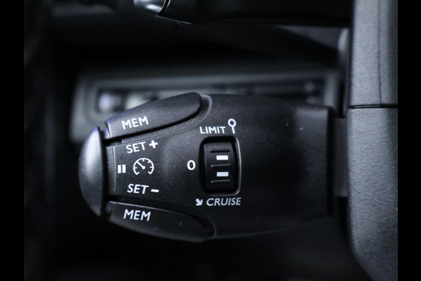 Peugeot 5008 1.2 PureTech Allure Avantage Sport (APPLE CARPLAY,NAVI,CAMERA,360 VIEW,GETINT,CLIMATE,CRUISE,SPORTSTOELEN,LM VELGEN)
