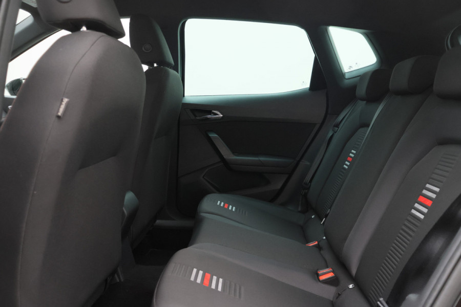 Seat Arona 1.0 TSI Xcellence Business Intense Automaat LED, Apple Carplay, ACC, Camera, Sfeerverlichting, PDC