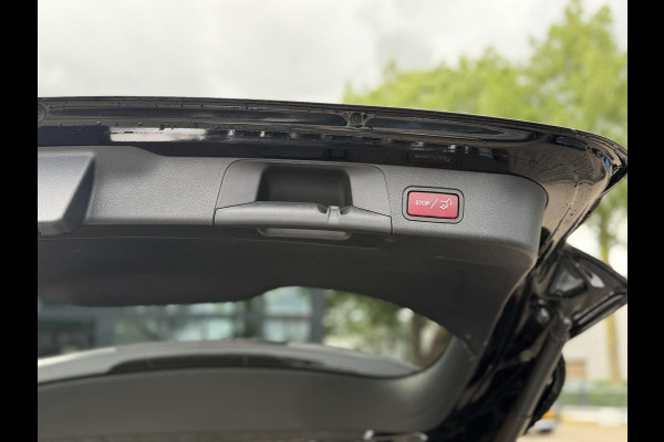 Mercedes-Benz Glb 200 Business Solution AMG PANORAMADAK | SFEERVERLICHTING | ELEKTRISCHE TREKHAAK | CAMERA | STOELVERWARMING | MERCEDES-DEALER ONDERHOUDEN | MERCEDES GARANTIE T/M 05-2028