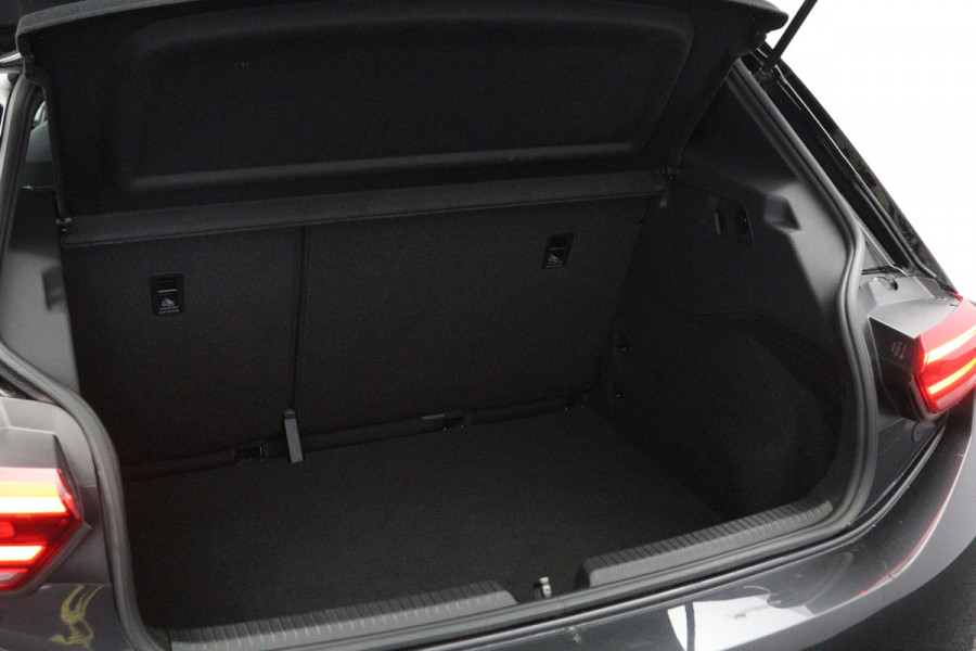 Volkswagen ID.3 Pro 58 kWh 204 PK, Warmtepomp, Winterpakket, Carplay, 18" LM Velgen
