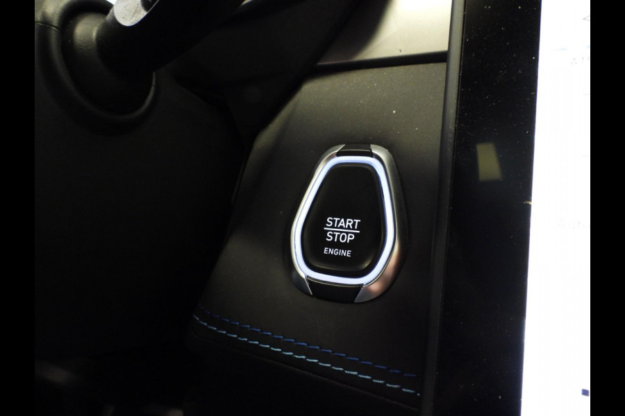 Lynk & Co 01 1.5 PHEV Plug-In ZWARTE HEMEL/360CAM/SCHUIFDAK/LED/20"LMV!