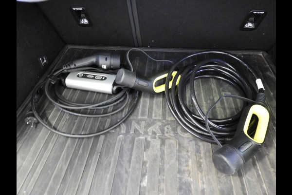 Lynk & Co 01 1.5 PHEV Plug-In ZWARTE HEMEL/360CAM/SCHUIFDAK/LED/20"LMV!