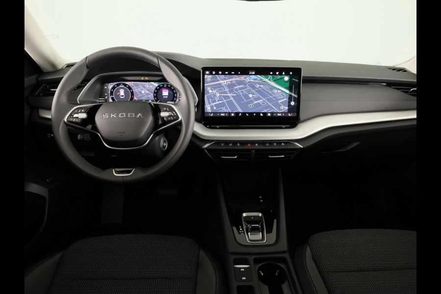 Škoda Octavia Combi Business Edition Plus m-HEV 1.5 TSI 150 pk 7 versn. DSG | Winter pakket | Lichtmetalen velgen 18" Lerna Antraciet