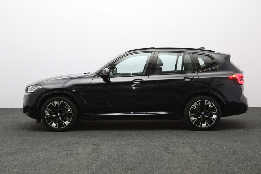 BMW iX3 High Executive 80 kWh 286 PK, SOH 99 %, Panoramadak, Driving Ass. Prof, 360 Camera, Head-Up, Carplay