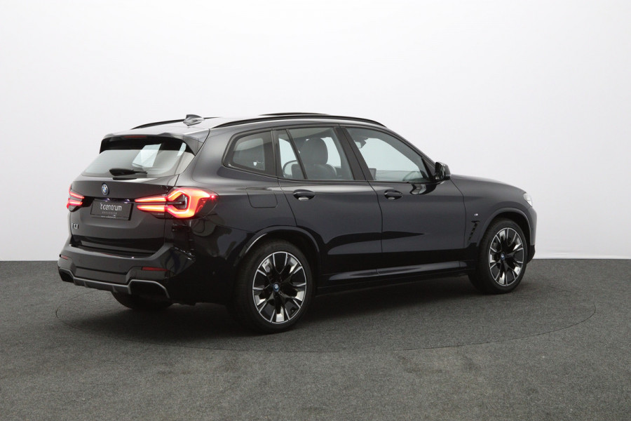 BMW iX3 High Executive 80 kWh 286 PK, SOH 99 %, Panoramadak, Driving Ass. Prof, 360 Camera, Head-Up, Carplay
