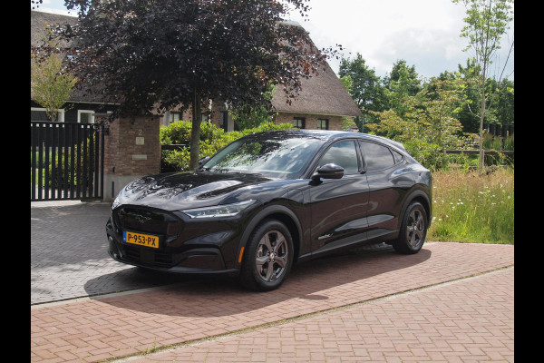Ford Mustang Mach-E Extended RWD 98 kWh | SOH 94% | Camera | Apple Carplay | Cruise Control | NL-Auto |